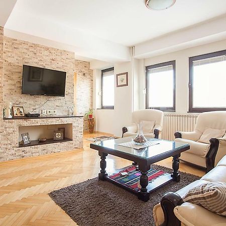 White Apartment Scopia Exterior foto