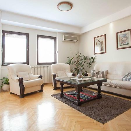 White Apartment Scopia Exterior foto