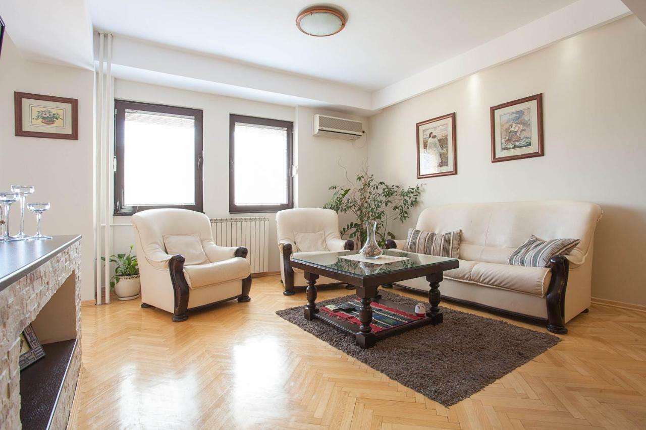 White Apartment Scopia Exterior foto