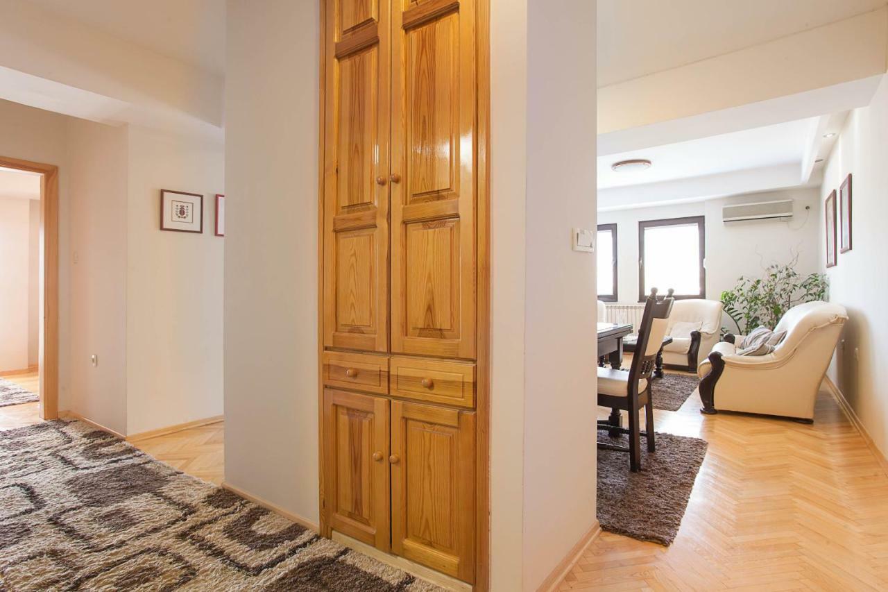 White Apartment Scopia Exterior foto