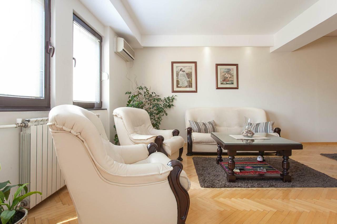 White Apartment Scopia Exterior foto